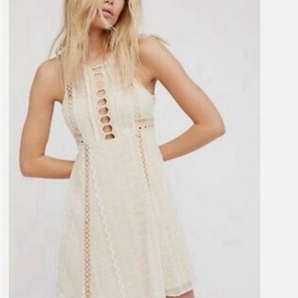 NWT FREE PEOPLE SIZE 8 Elegant Cream Lace Dress